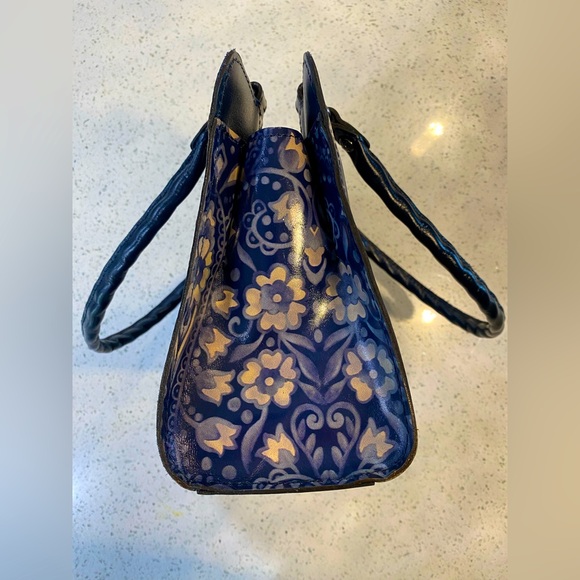 Patricia Nash Blue Floral Shoulder Bag - Picture 2 of 6